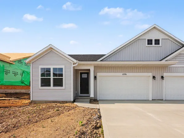 6596 SW Bellflower Dr SW #10, Zeeland, MI 49464