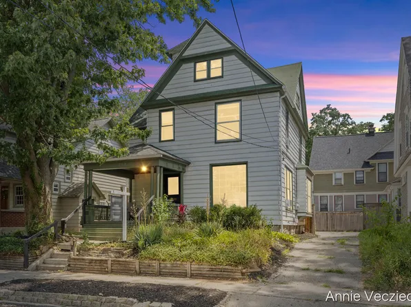 262 Hollister Ave SE, Grand Rapids, MI 49506