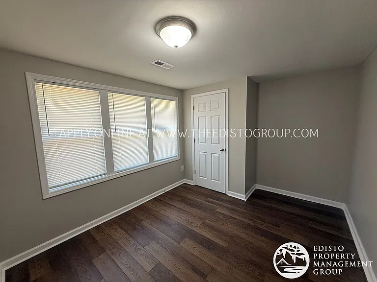 1200 Hudson Rd — Photo 6
