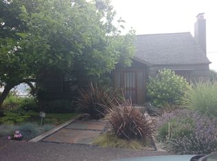 3242 26th Ave W, Seattle, WA 98199