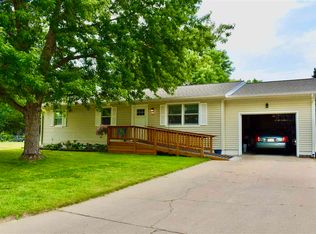 523 E Donegal St, Oneill, NE 68763