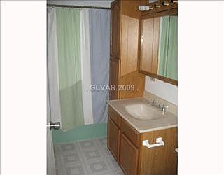 3rd image of 2208 Cochran St