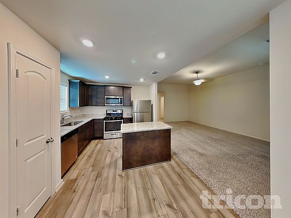 5th image of 204 Micah Ln