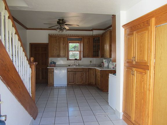 4th image of 334 6th Ave