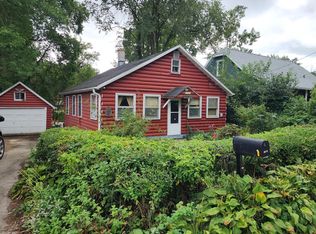 S68W17941 Island Dr, Muskego, WI 53150