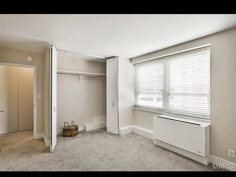 210 N 17th St #411 — Photo 5