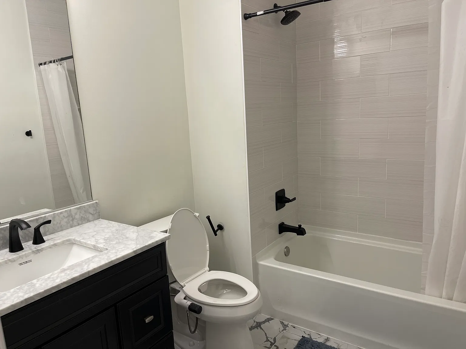4 bed, 2.5 bath, 1728 sqft, $2,995 — Photo 4