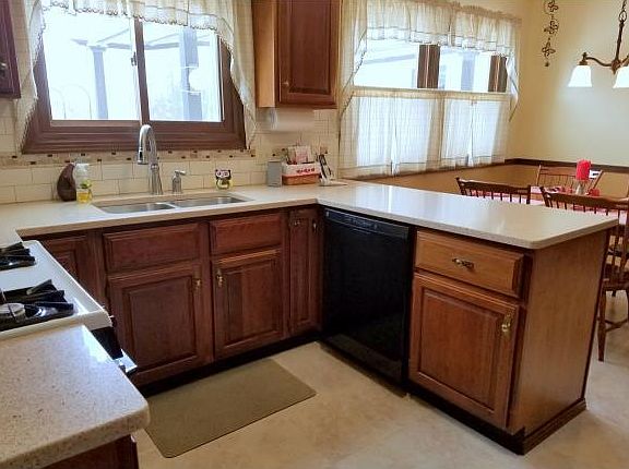 3rd image of 5 Sequoia Ln