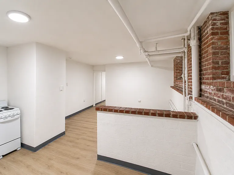 School House Ln — Photo 10