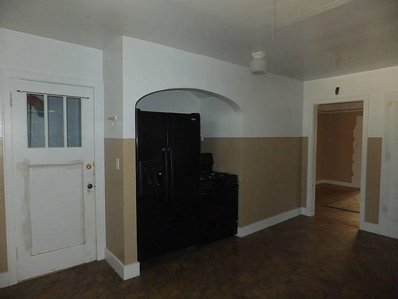 5th image of 824 Rhode Island Ave #824