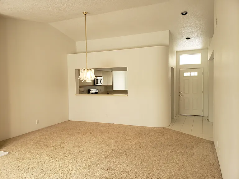 136 Desert Falls Dr E — Photo 5