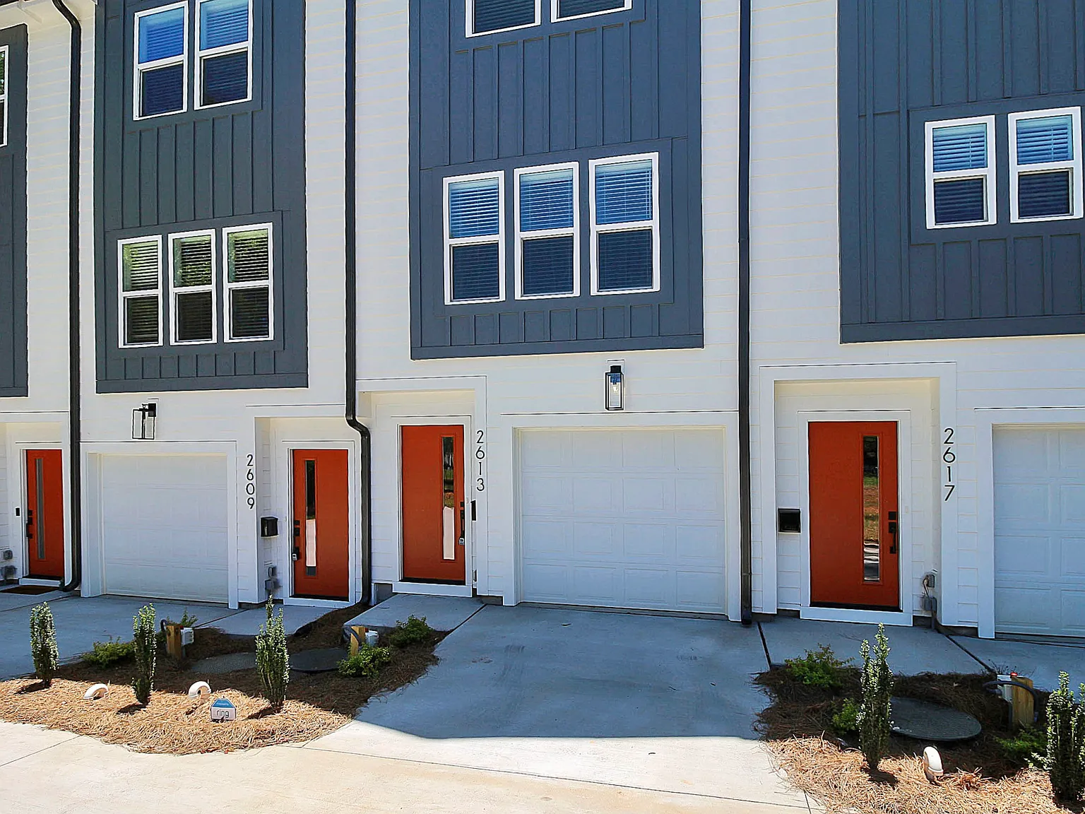 2613 Dr Carver Rd — Photo 3