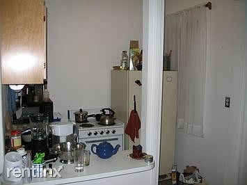 2nd image of 40 Winchester St APT 9R