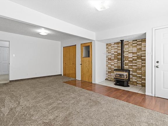 4th image of 217 E 400 S