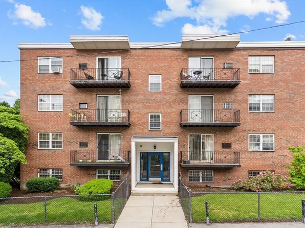 4 Robinwood Ave APT 2, Jamaica Plain, MA 02130