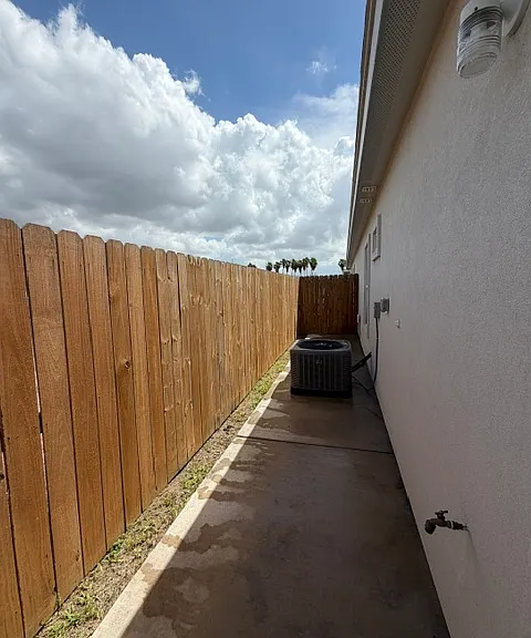 1229 Country Club Dr #3 — Photo 12