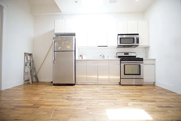 Rented by Lofts and Flats LLC | media 31