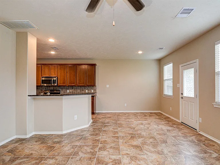 23 Fairlee Ct — Photo 12