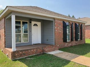 142 Hawthorne Dr, Hattiesburg, MS 39402