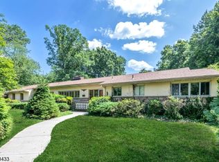 310 E Allendale Ave, Allendale, NJ 07401