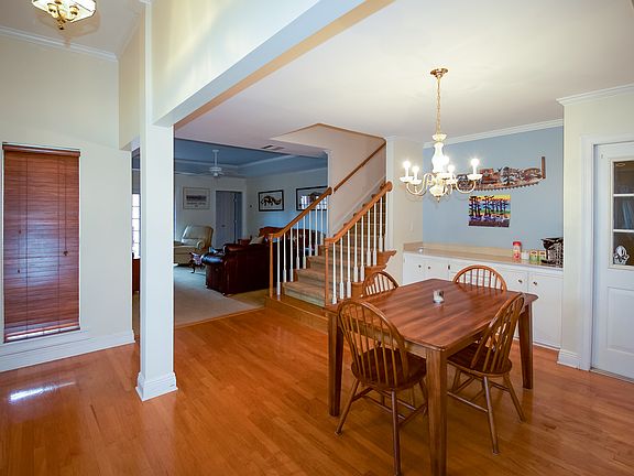 2nd image of 310 Heatheroak Ave
