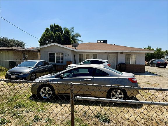 4th image of 19015 Slover Ave