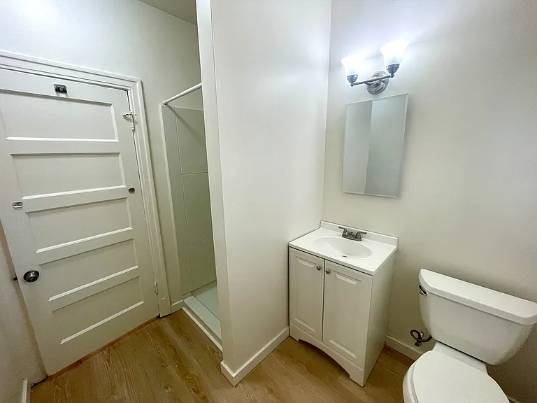 2517 Regent St #3 — Photo 8