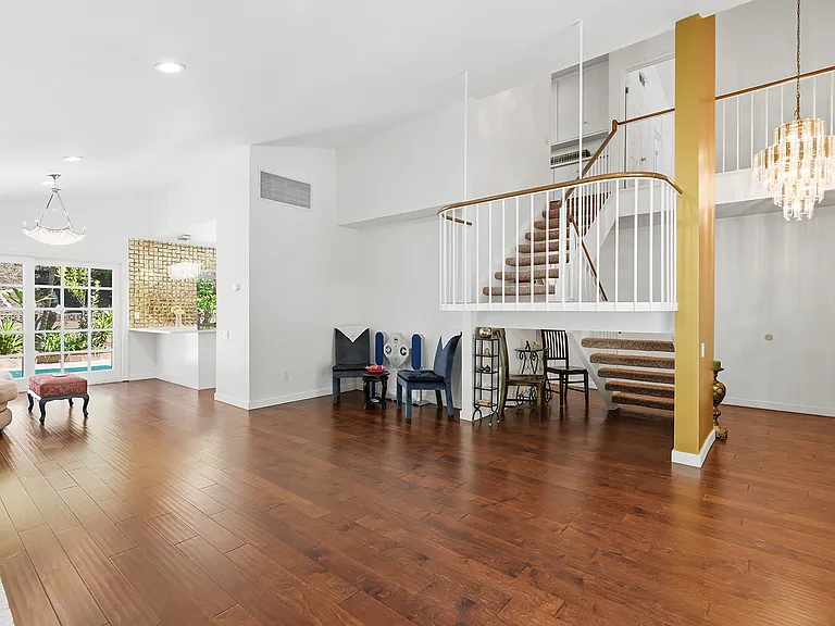 17092 Escalon Dr — Photo 5