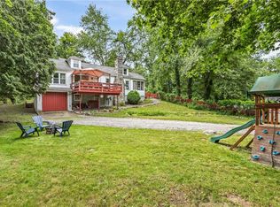 49 Johnson St, Lake Peekskill, NY 10537