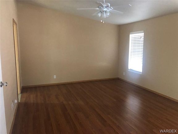 3rd image of 4828 N Casey Ln