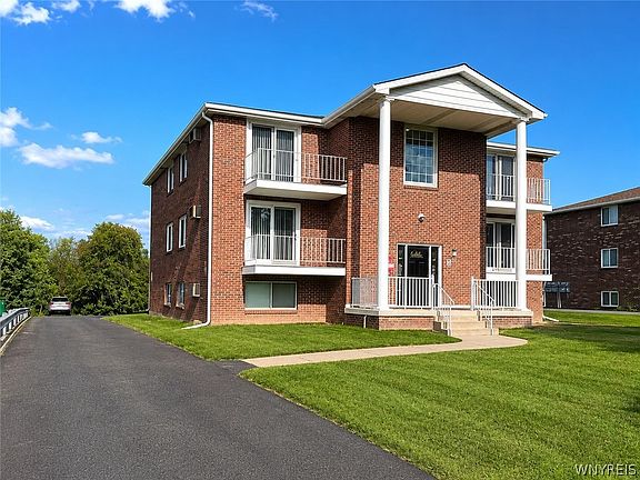 2nd image of 6293 Robinson Rd