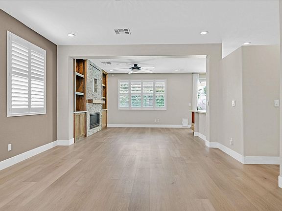 4th image of 2581 Cornerbrook Cir
