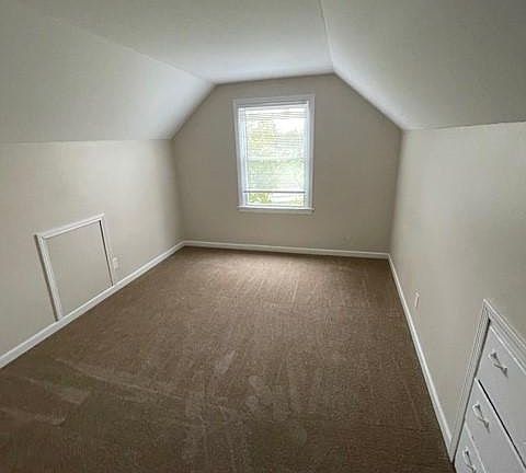 3rd image of 2065 W Mound St #2065