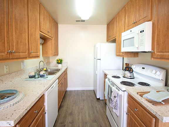3rd image of 9585 Gold Coast Dr #B-1