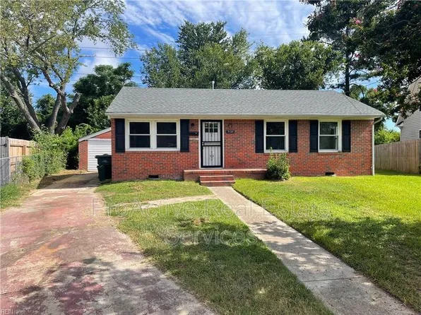 7120 Clarion Ln, Norfolk, VA 23513