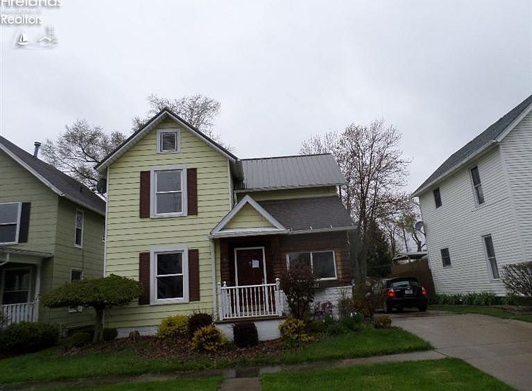 1st image of 418 Park St