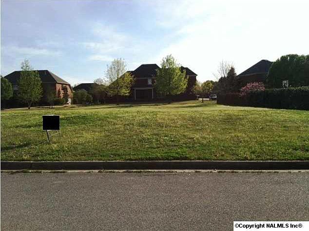 683995