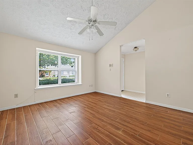 10913 Bexley Dr #913 — Photo 7