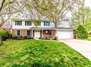 7 Westmoreland Ct, Saint Charles, MO