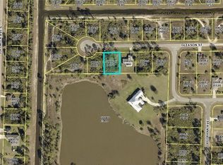 912 Gleason St, Lehigh Acres, FL 33974