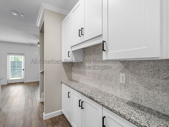5th image of 1817 Stable Ln