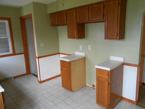 4th image of 18434 Wentworth Ave