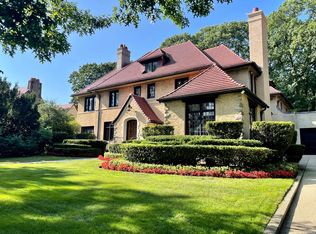 15 Wendover Rd, Flushing, NY 11375