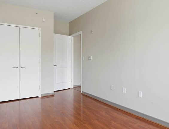 2nd image of 815 Arch St #516