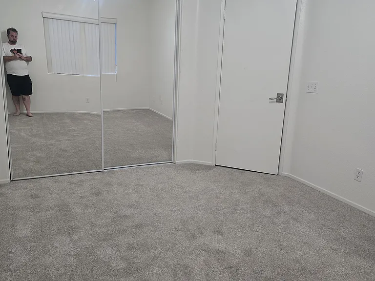 53370 Avenida Mendoza — Photo 3