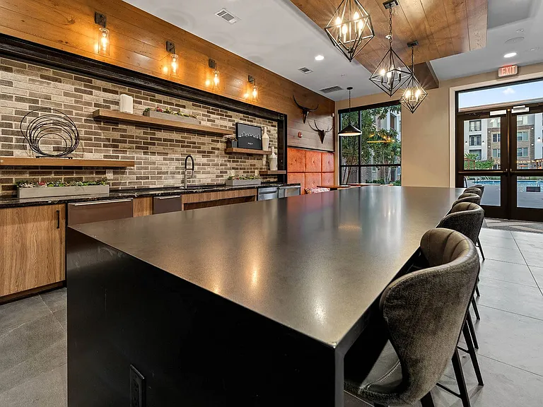 Knox at Metrocenter Apartments — Photo 8