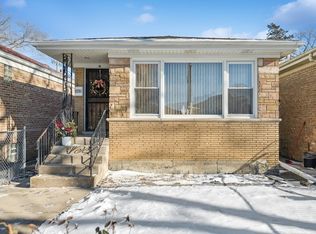 5751 N California Ave, Chicago, IL 60659