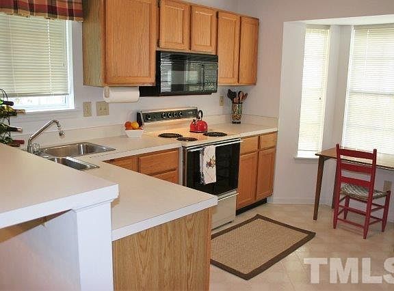 5th image of 108 Duchess Ln
