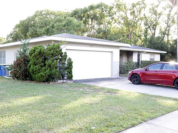 2 car garage view of house.