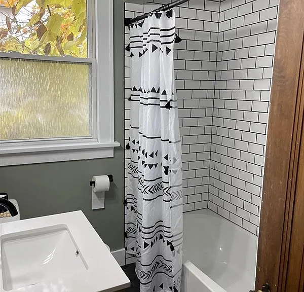 1441 Vassar Dr #1 — Photo 15